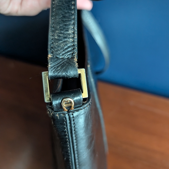 Vintage Etienne Aigner Black Leather Shoulder Purse  - Picture 4 of 14